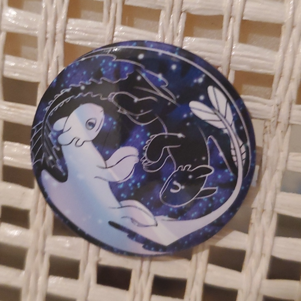 Toothless To Train A Dragon Button 1 in. Bookbag Accessories - Picture 4 of 4